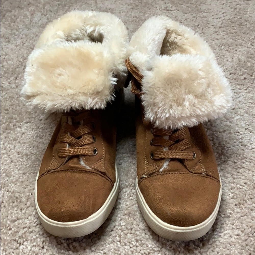 Cozy Fluffy Women’s Boots